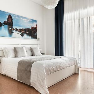 Aulino House
